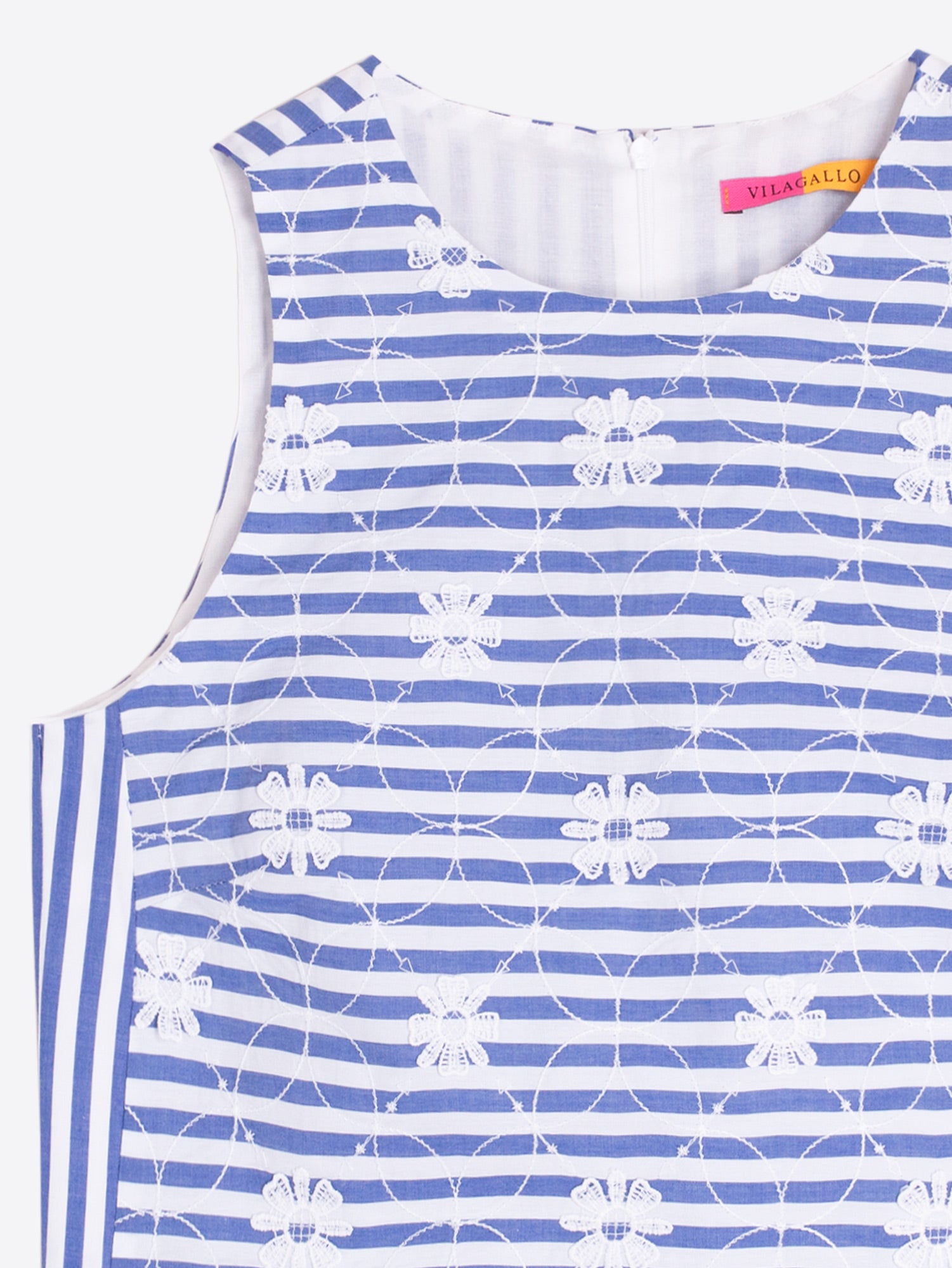 TOP RAYAS AZUL BORDADO FLORAL