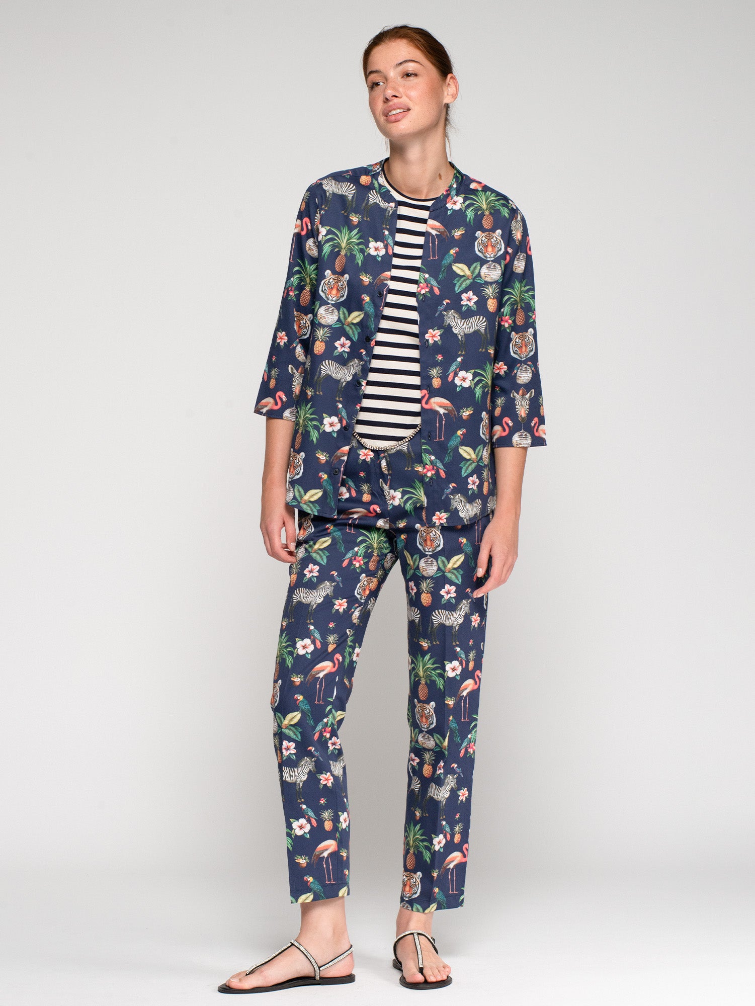 PANTALÓN ESTAMPADO ANIMALIA FONDO MARINO