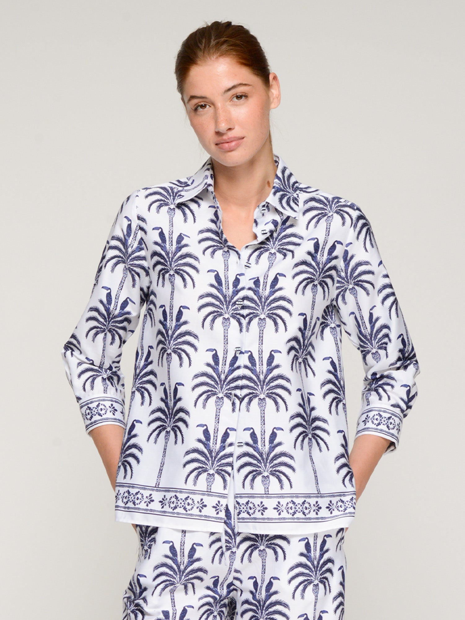 CAMISA ESTAMPADO PALMERAS AZUL