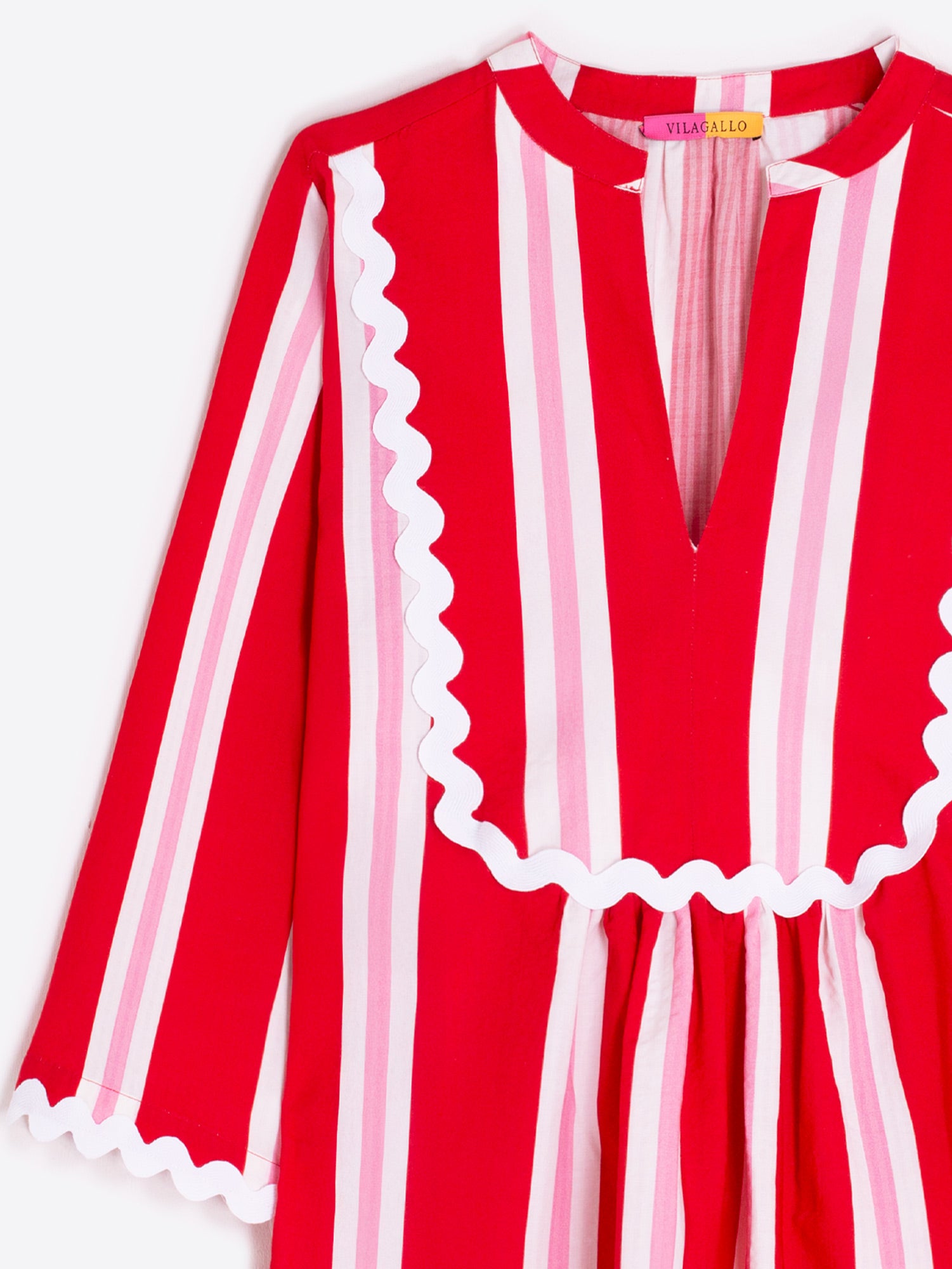 CAMISA ROJA RAYAS ONDULINA