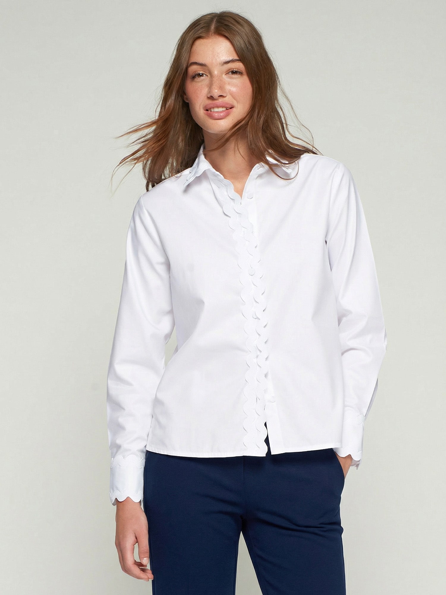 CAMISA BLANCA ONDULADA