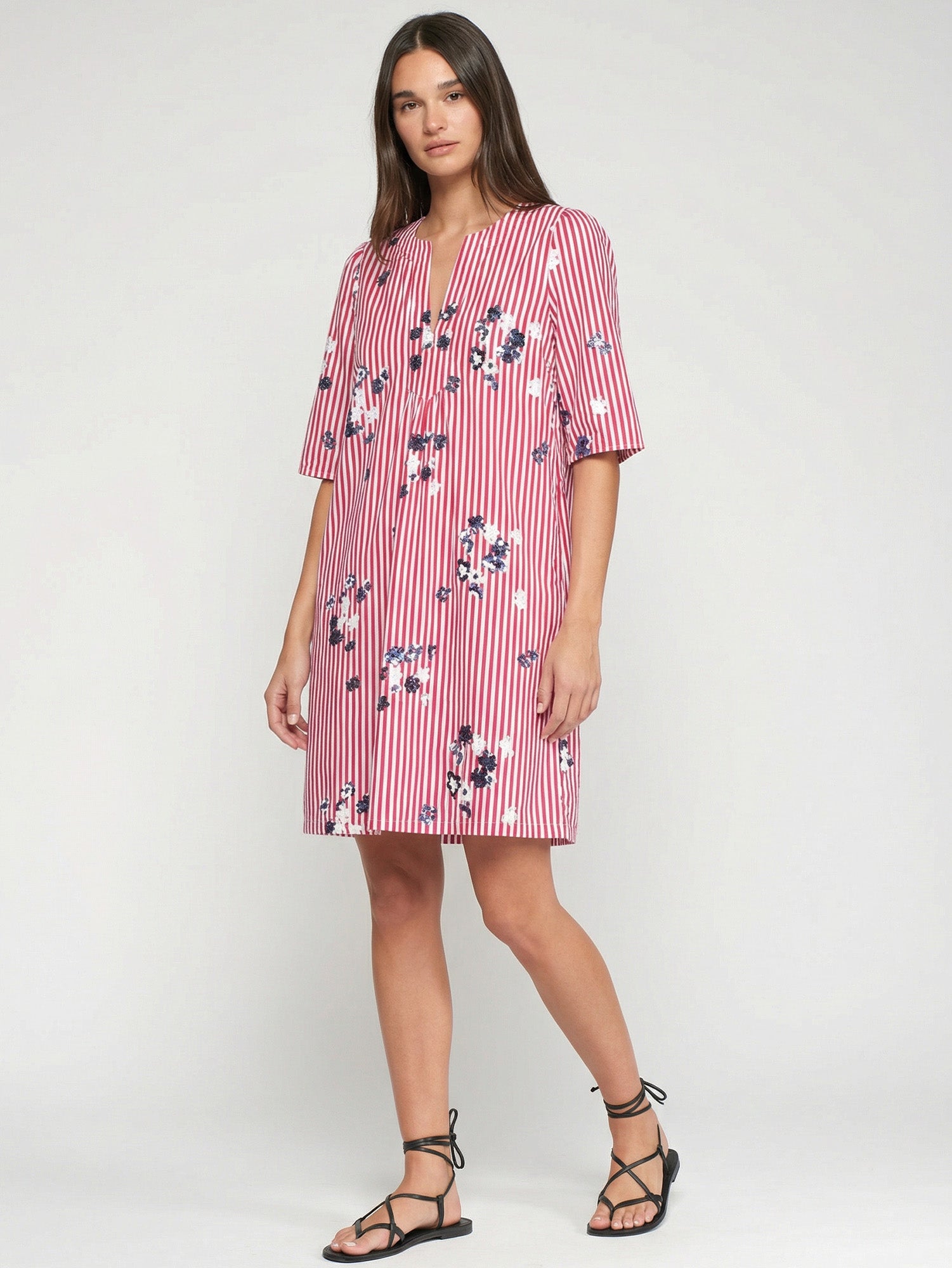 VESTIDO RAYAS ROJAS FLORES LENTEJUELAS