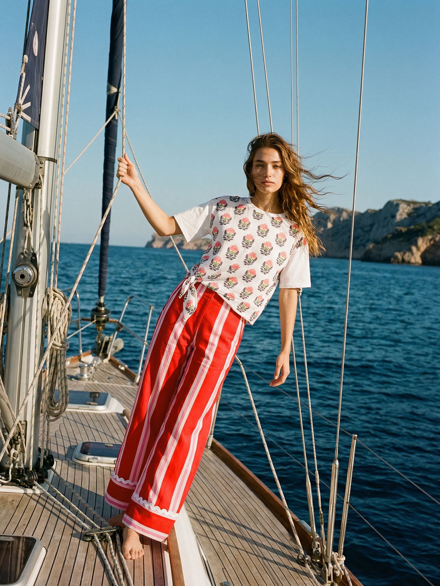 CAMISETA FLOR INDIA LAZO LATERAL